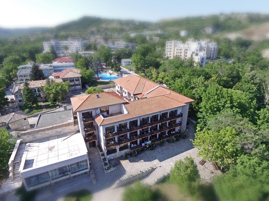 Bisser Hotel - Free Parking - Free Pool Access Baltjik Exteriör bild